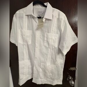 Bundle 2 for $30. NWT White Men's “Guayabera” Button Down Shirt. Size X-Large.